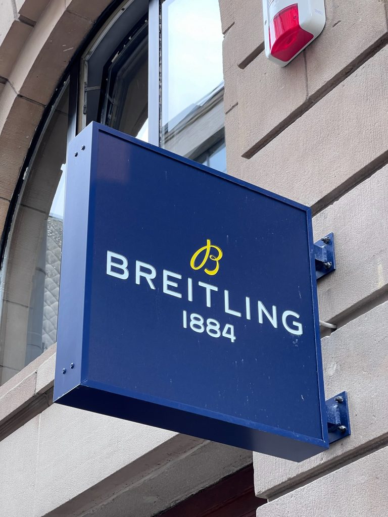 Breitling-enseignes-lumineuses-11