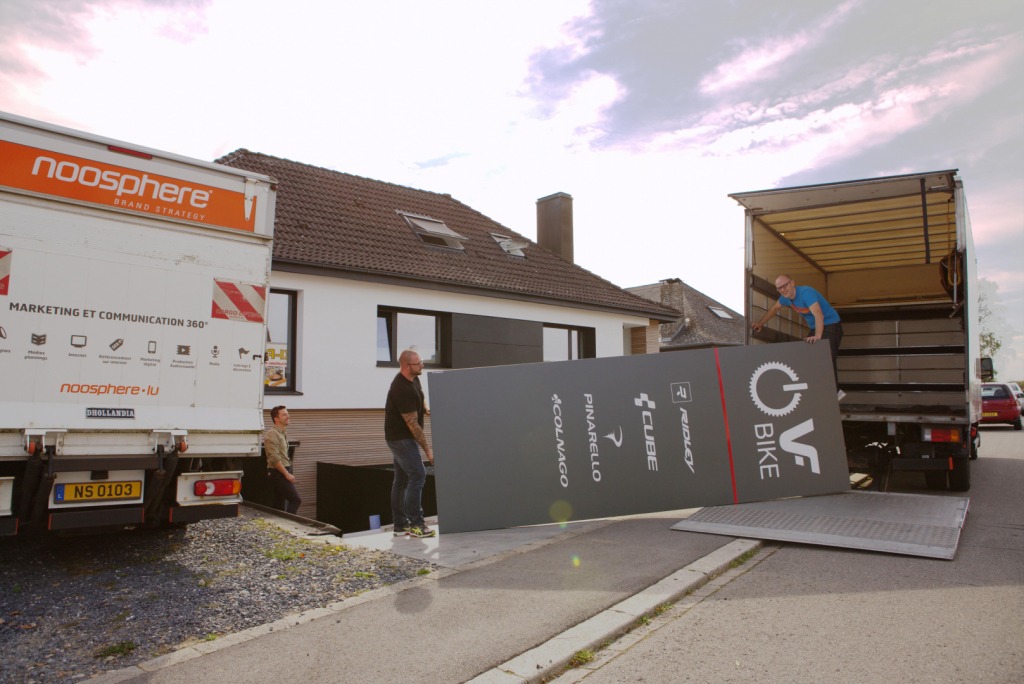 enseigne-totem-publicitaire-01