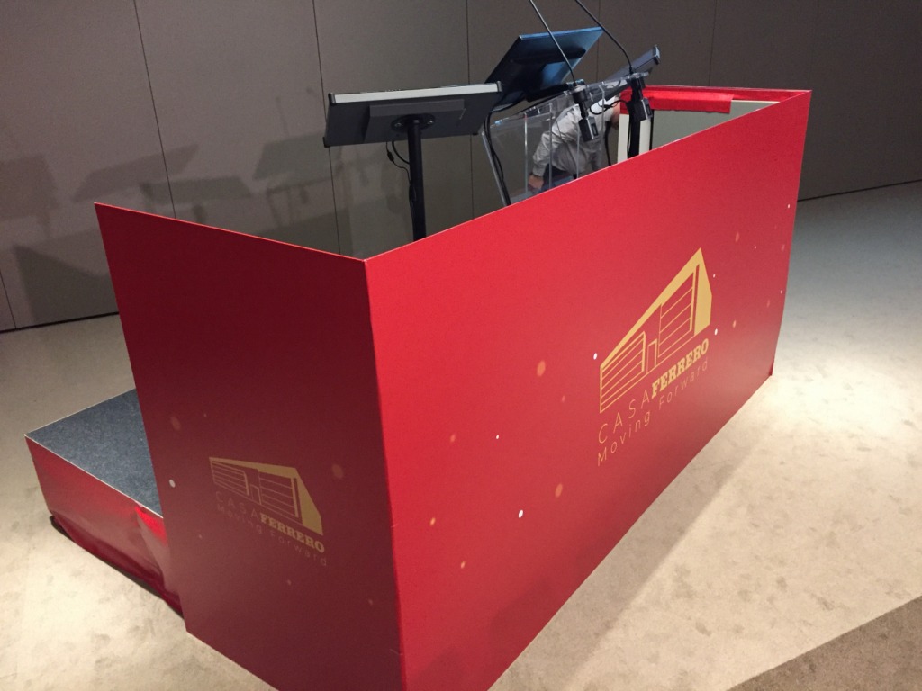 habillage-speaker-desk-02