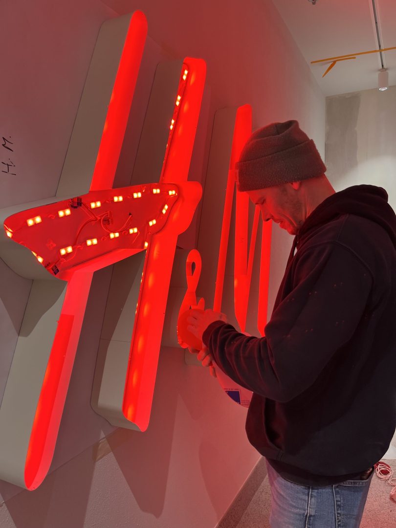 hm-enseigne-lumineuse-belle-etoile-1-scaled