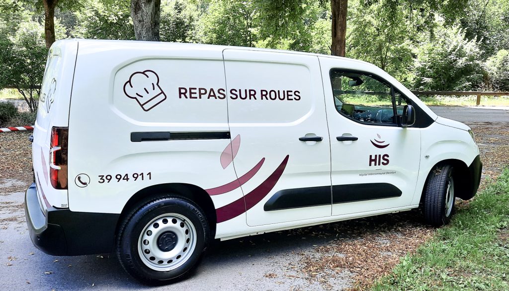 hopital-intercommunal-steinfort-lettrage-vehicules-1-1024x586