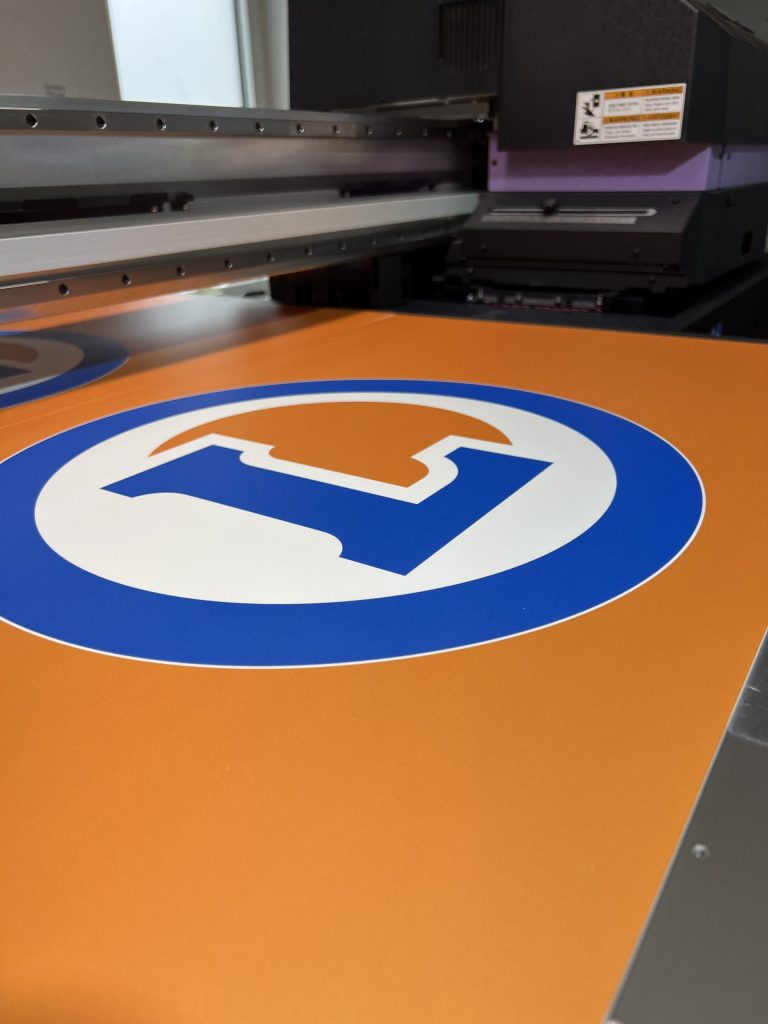 leclerc-panneaux-4-scaled-768x1024