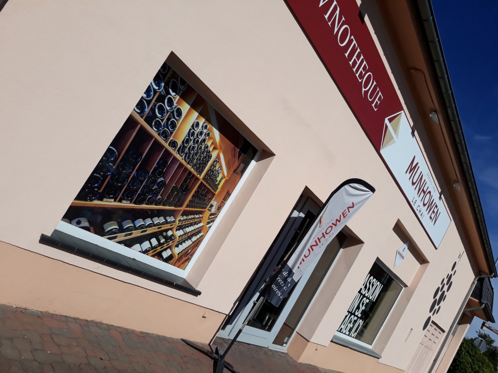 lettrage-vitrine-magasin-01