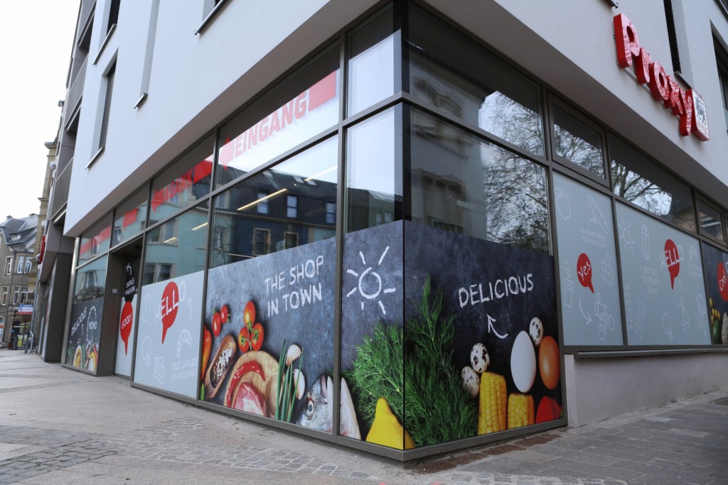 lettrage-vitrine-magasin-04