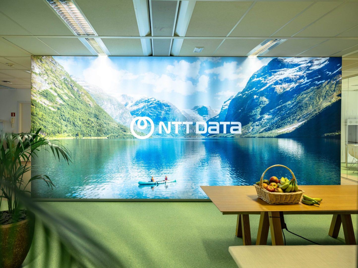 nttdata-signaletique-toiles-tendues-1-scaled