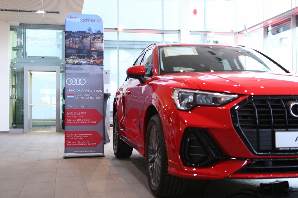 totem-tubulaire-publicitaire-01