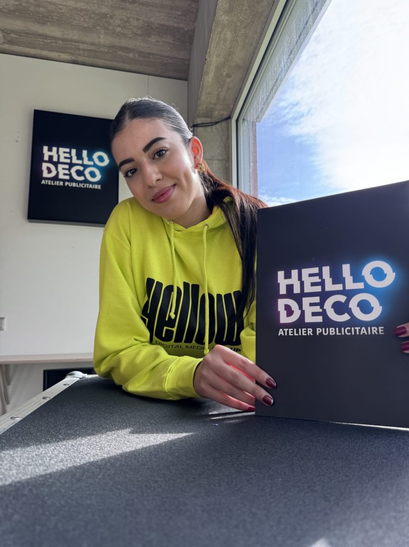 yellow-hoodies-4-scaled